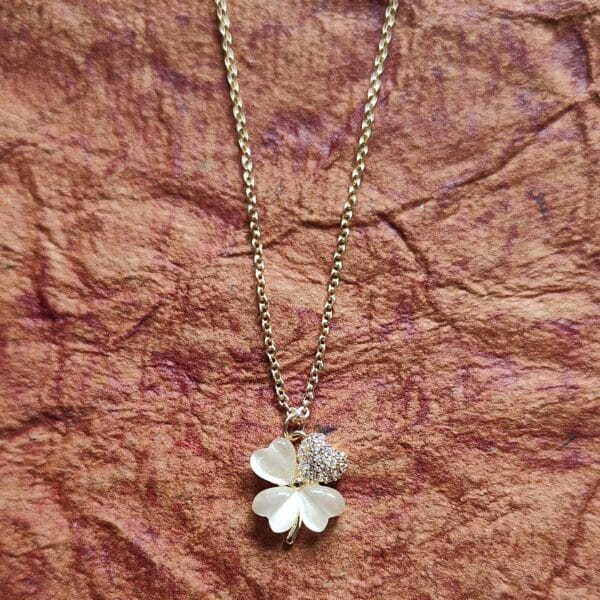 18K Gold Plated White Flower Pendant Necklace