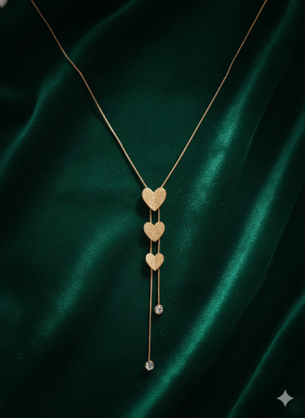 Affordable Anti Tarnish Triple Heart Pendant Necklace